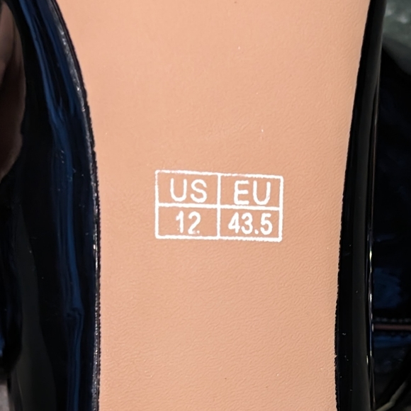 Modencoco Chunky heel patent leather shoes (NWOT) - Picture 3 of 10